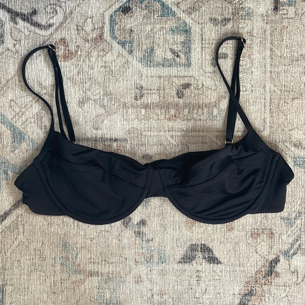 MAUI TOP by Monday Swimwear. Size medium.